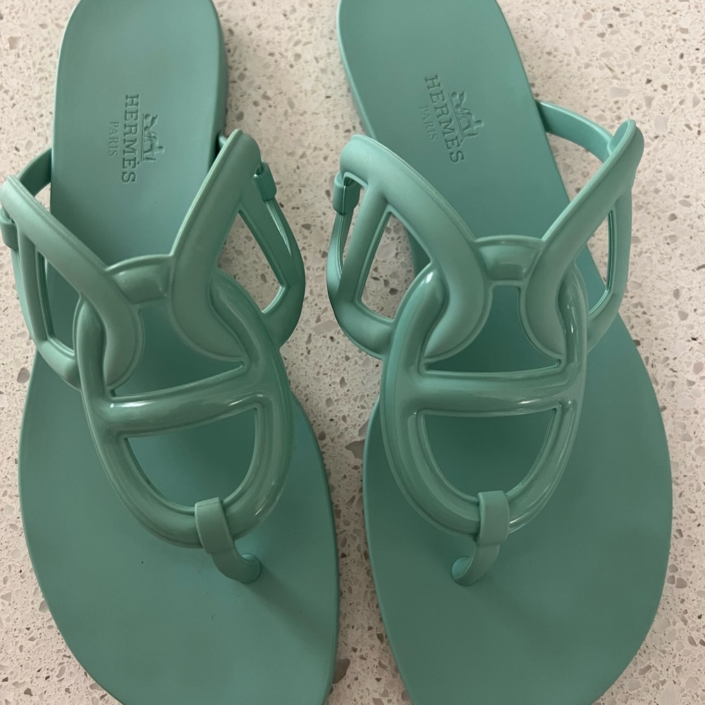 Hermès Egerie Sandals Vert Embrun Rubber 37